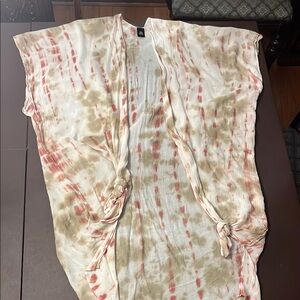 Evereve Tie-Dye Scarf in Red and Tan